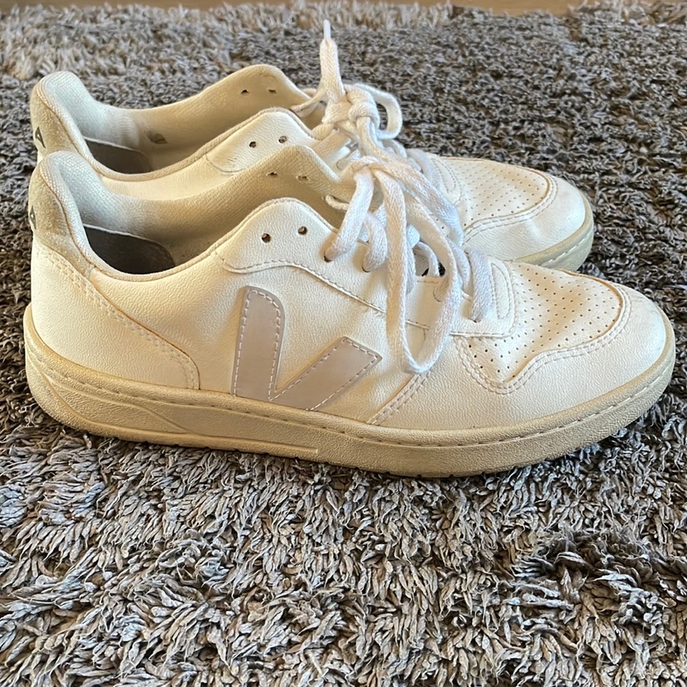 Veja V-10 white shoes